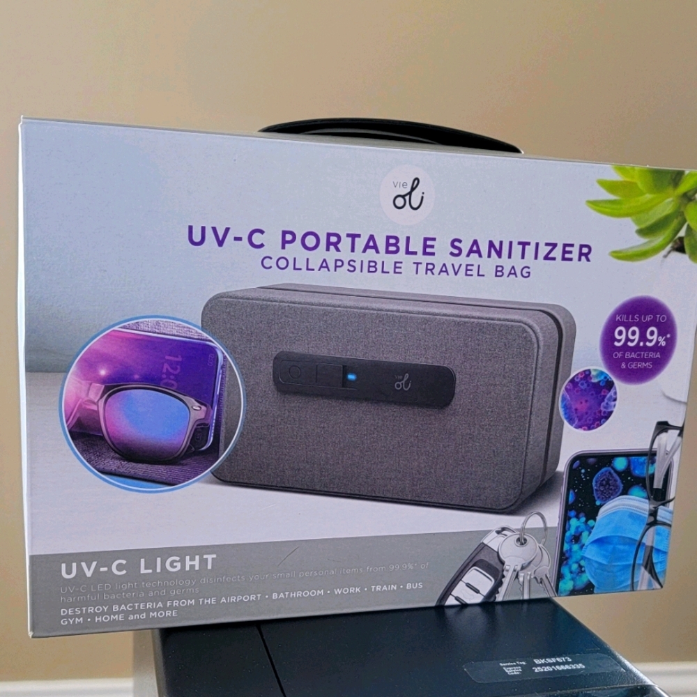 URBAN OUTFITTERS UV-C PORTABLE SANITIZER